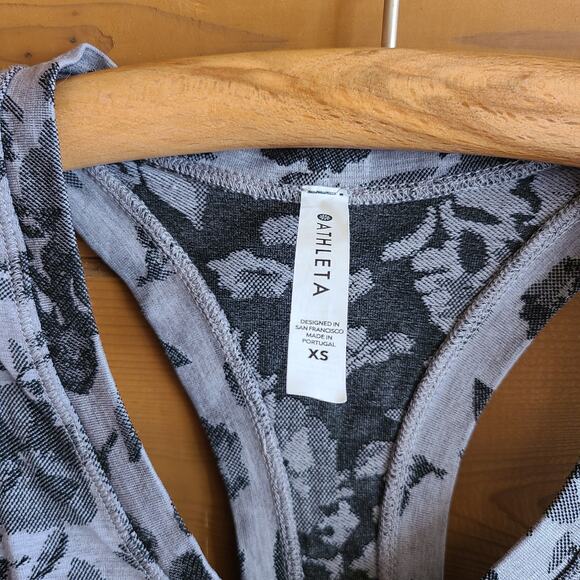 Athleta Tank Top Momentum Seamless Space Dye Floral Gray XS Racerback Shirt Gym - Picture 4 of 4